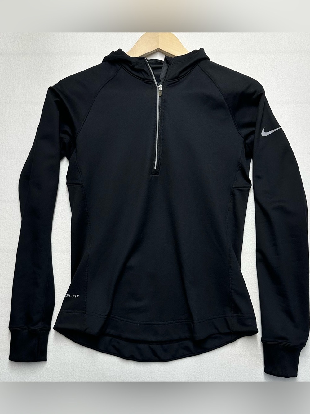 Nike Women’s Dri‑Fit Fitted Black Hooded Running Top Size M